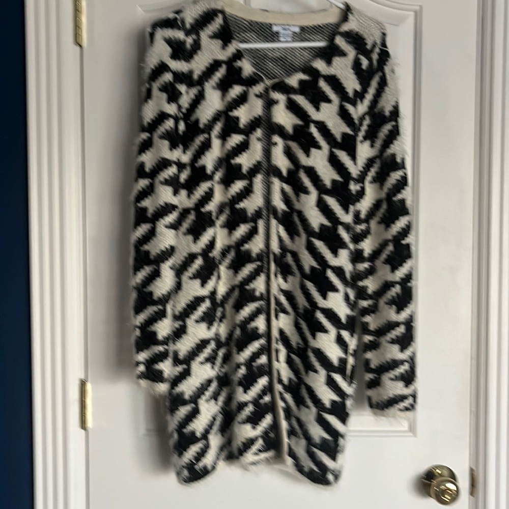 Bar III Long Cardigan houndstooth sweater